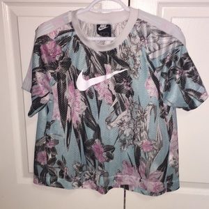 Nike Perforated Floral Semi-Crop Tee like new